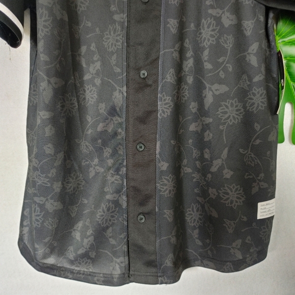 Adam Levine Button Shirt - Picture 7 of 7